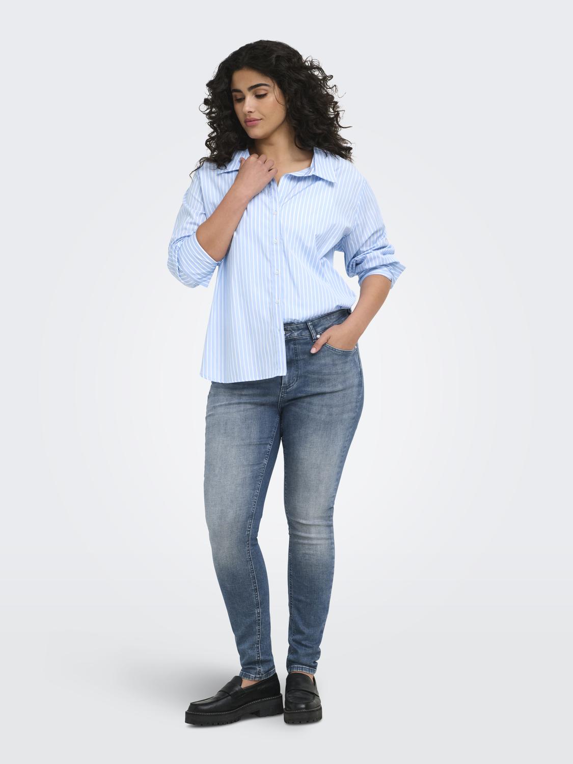 model_shot-front_full