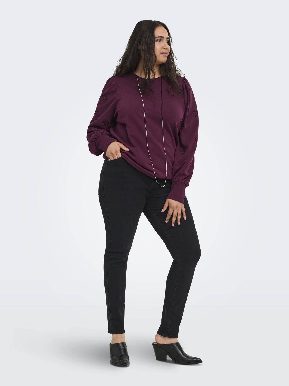 model_shot-front_full