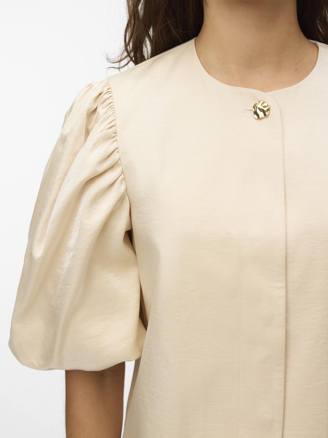 model_shot-detail