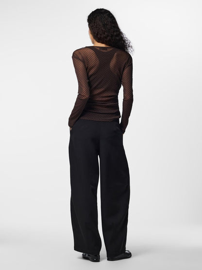 model_shot-back