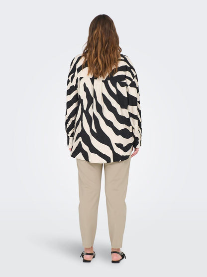 model_shot-back