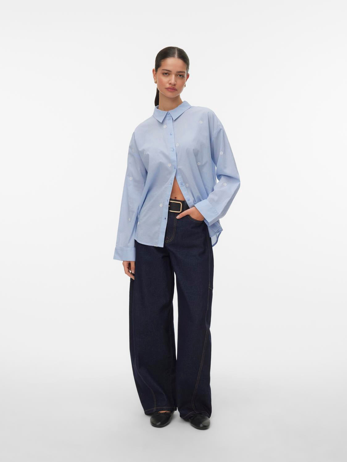 model_shot-front