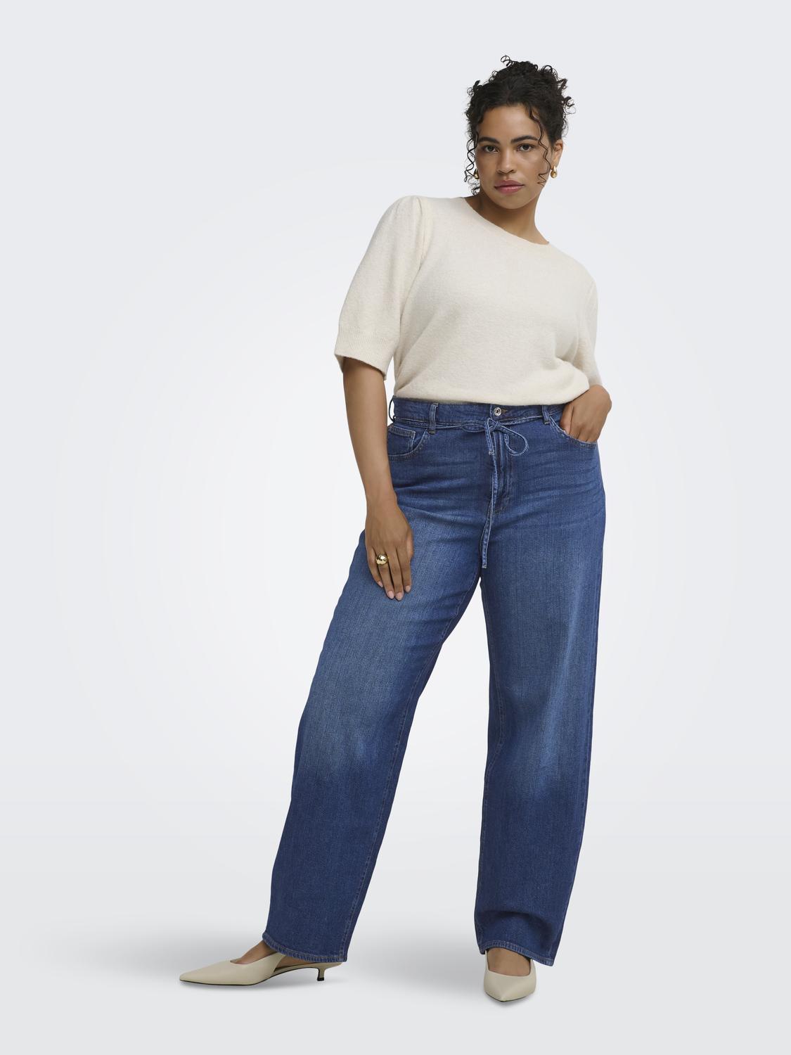 model_shot-front_full