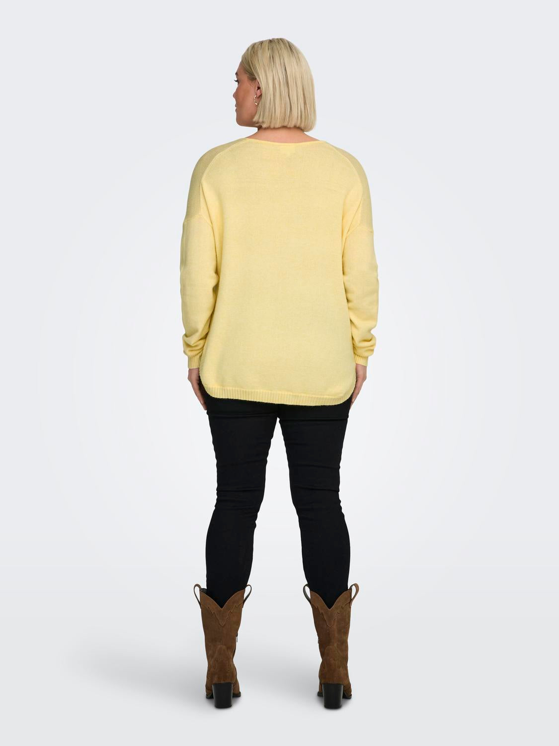 model_shot-back