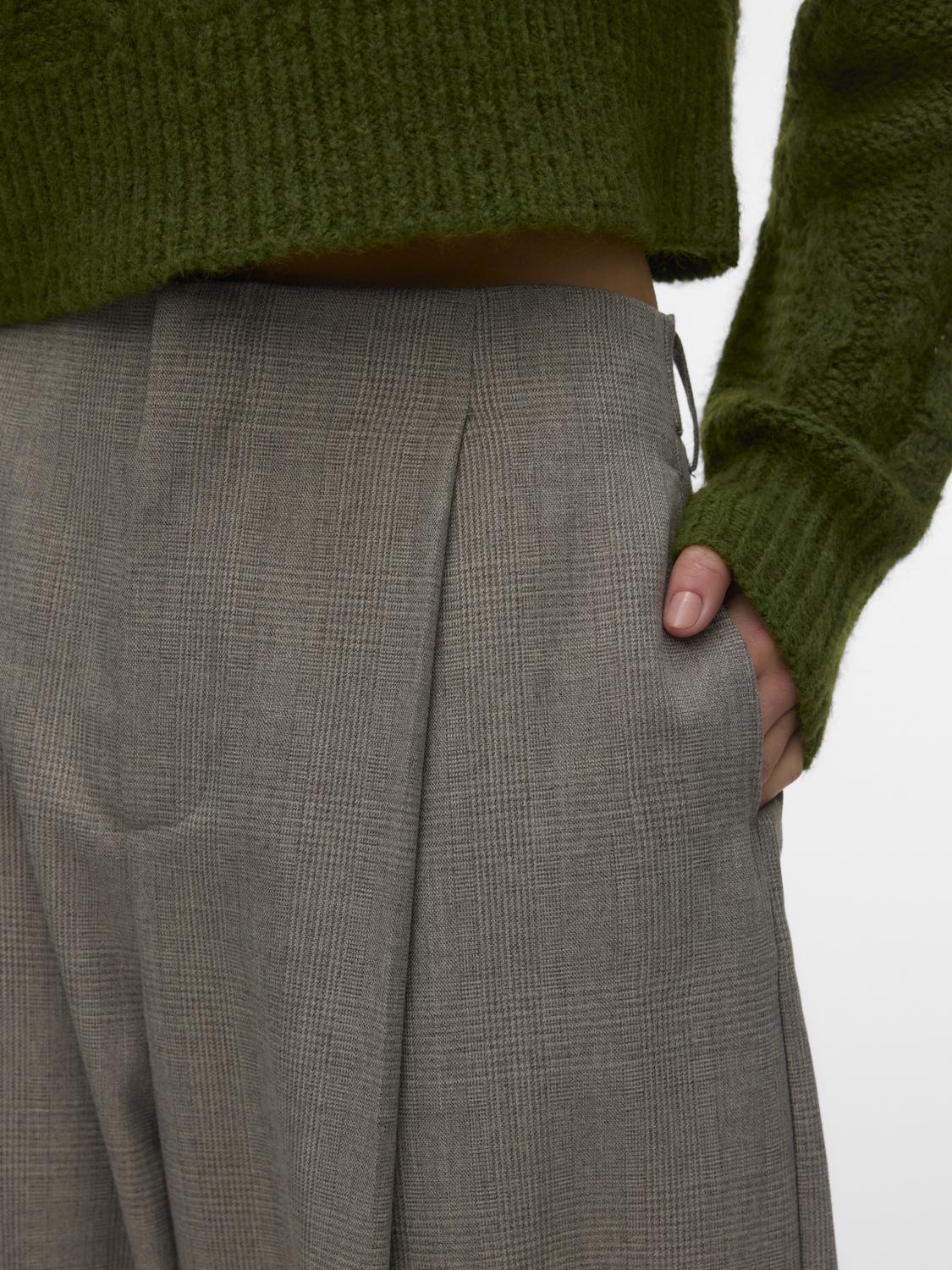 model_shot-detail