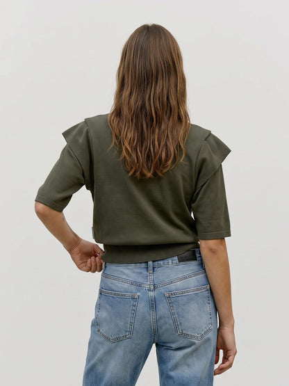 model_shot-back