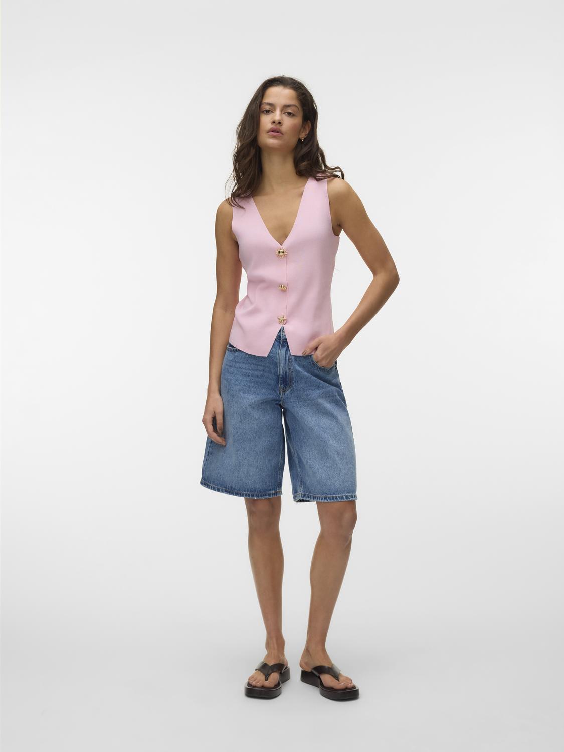 model_shot-front