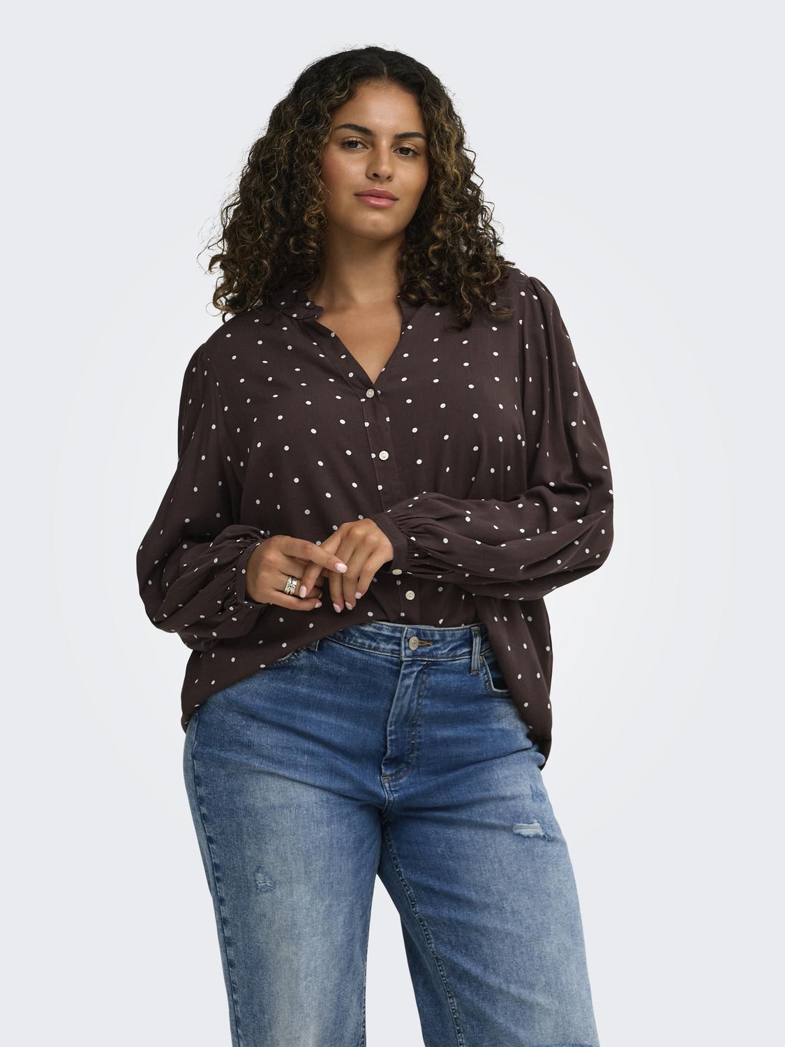 model_shot-front