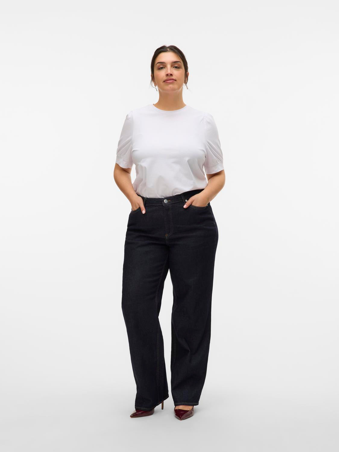 model_shot-front_full