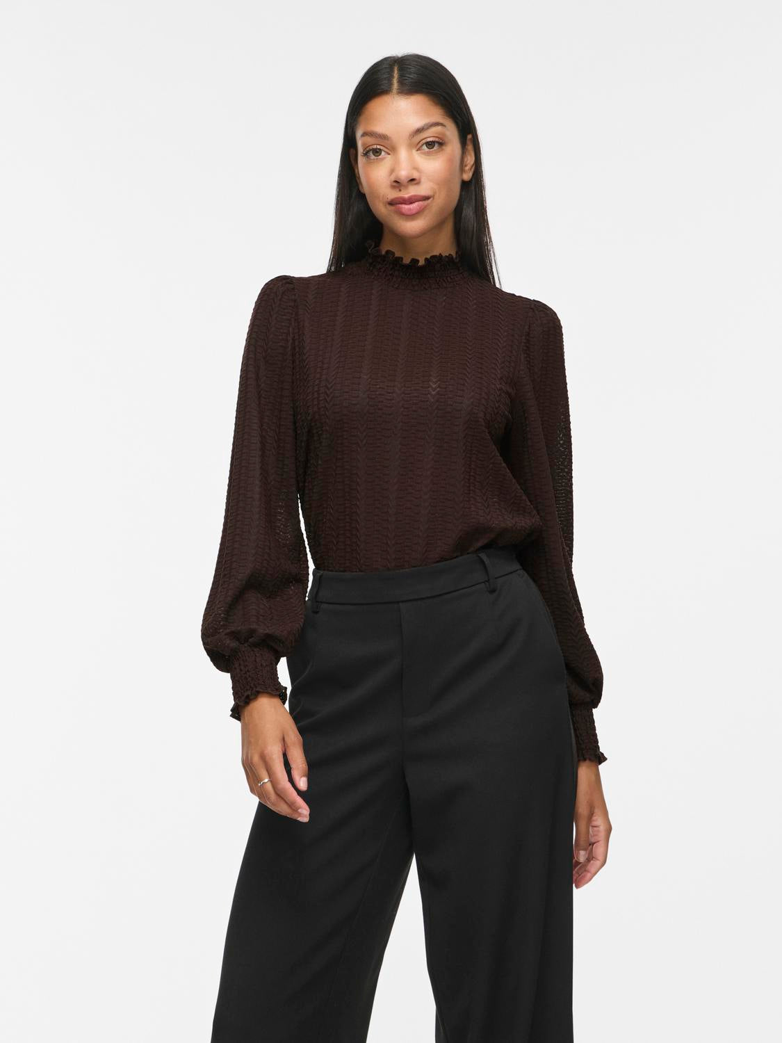 model_shot-front