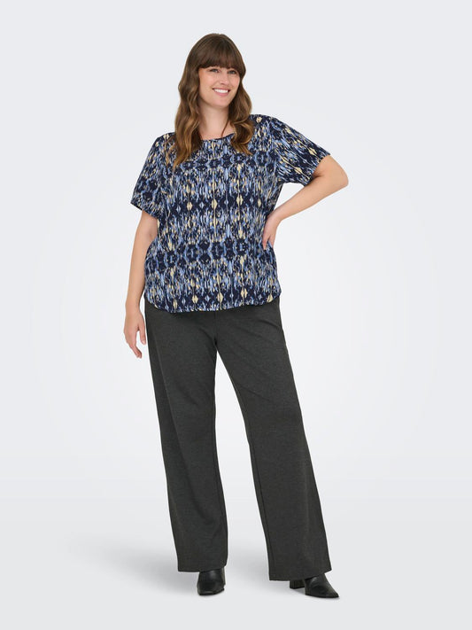 model_shot-front_full