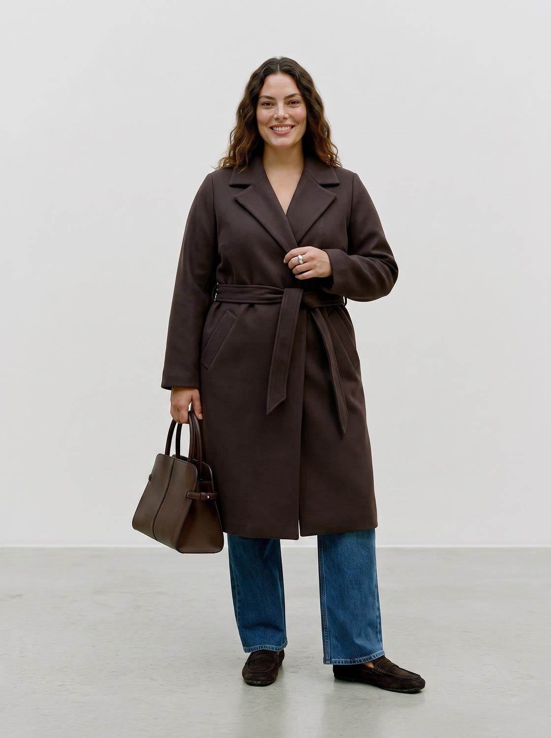 model_shot-front