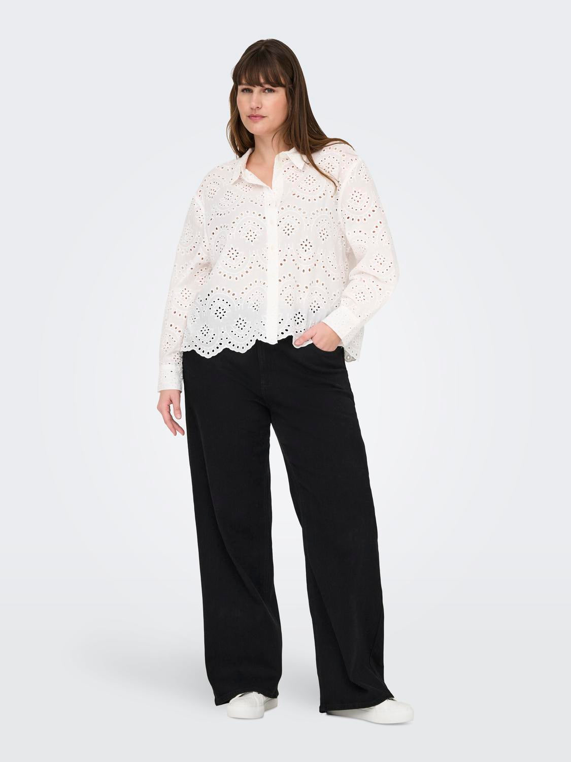 model_shot-front_full