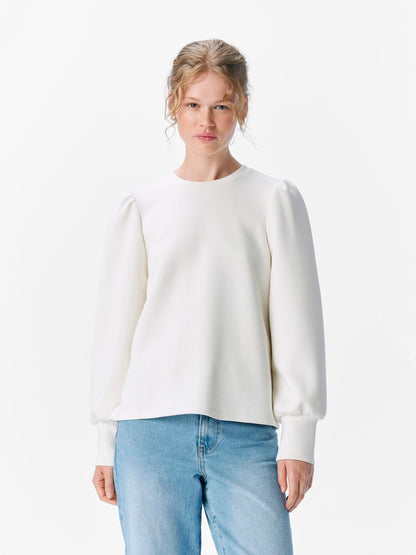 model_shot-front