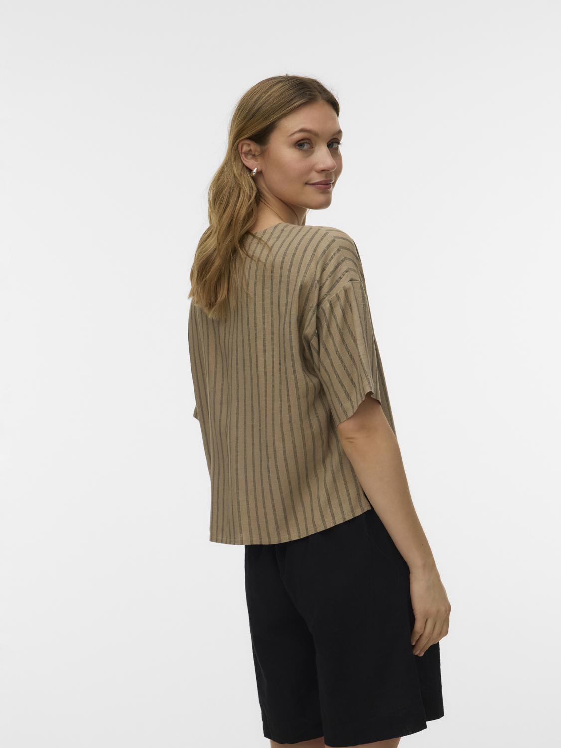 model_shot-back