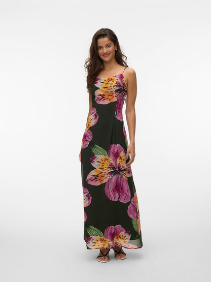 model_shot-front