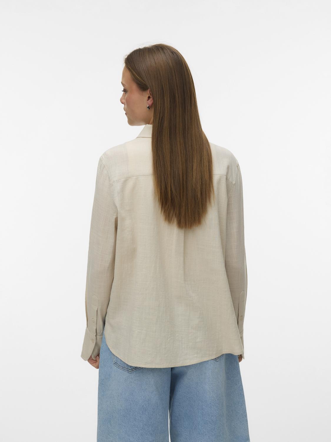 model_shot-back