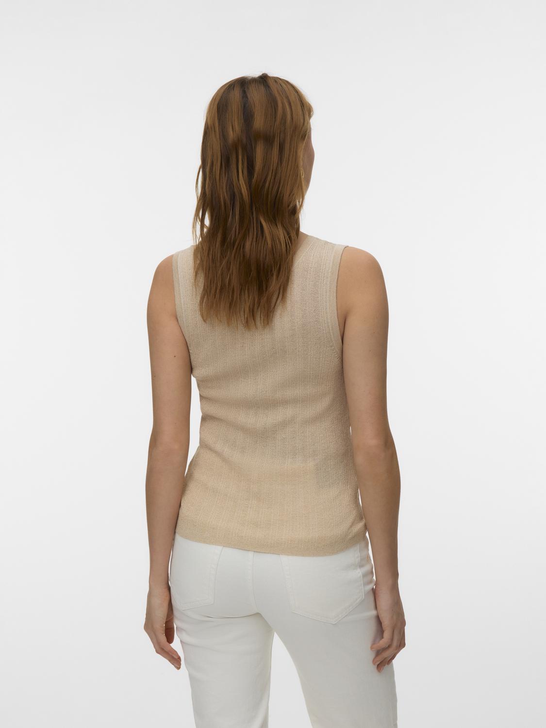 model_shot-back