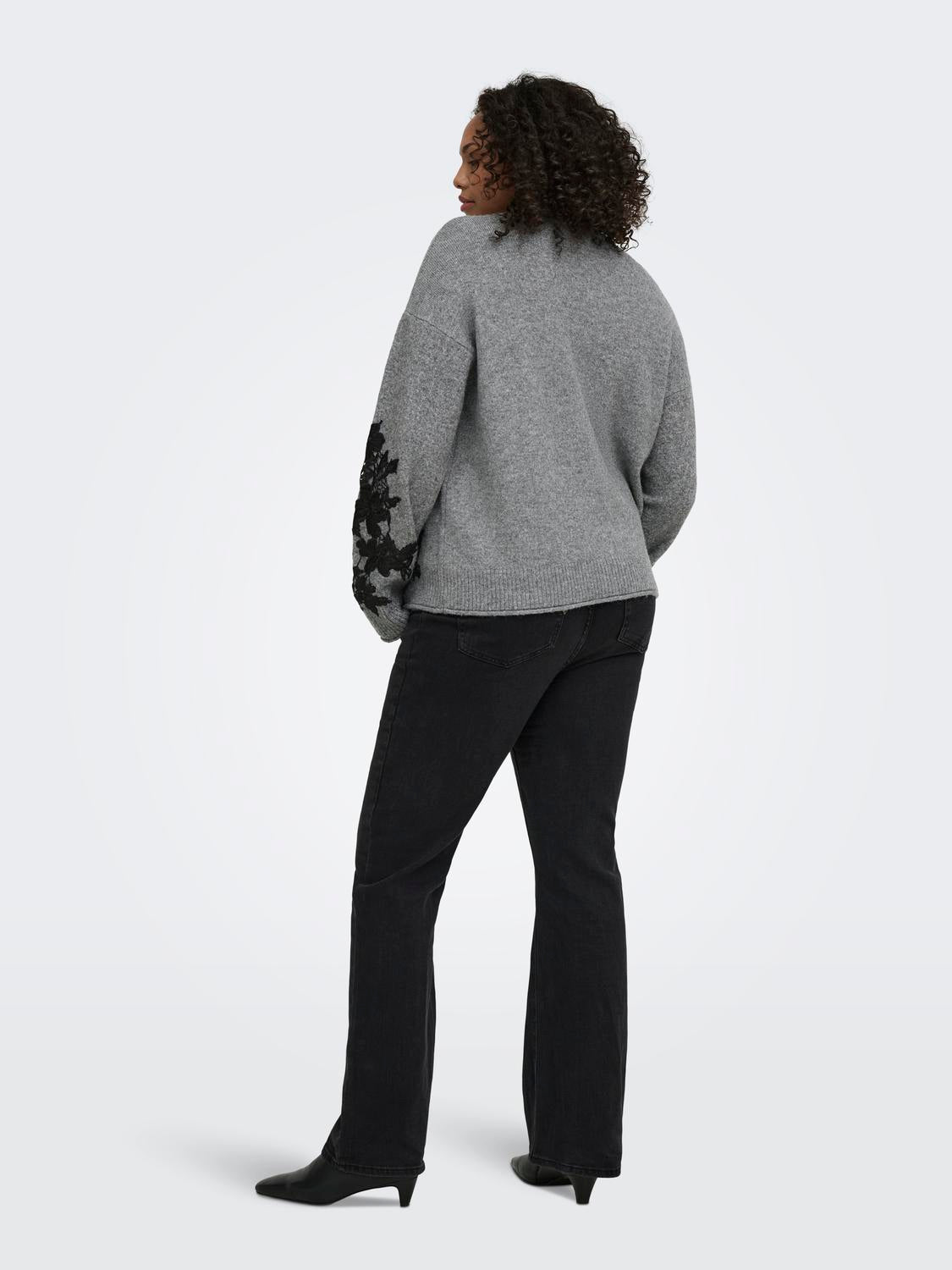 model_shot-back
