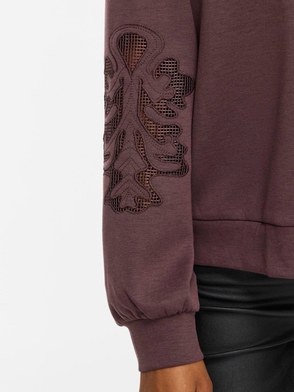 model_shot-detail