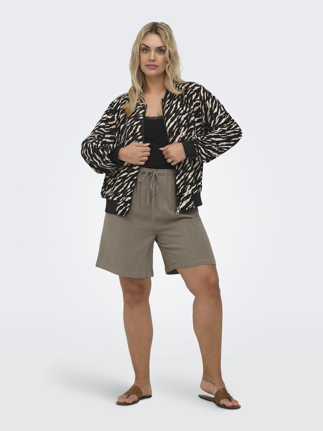model_shot-front_full