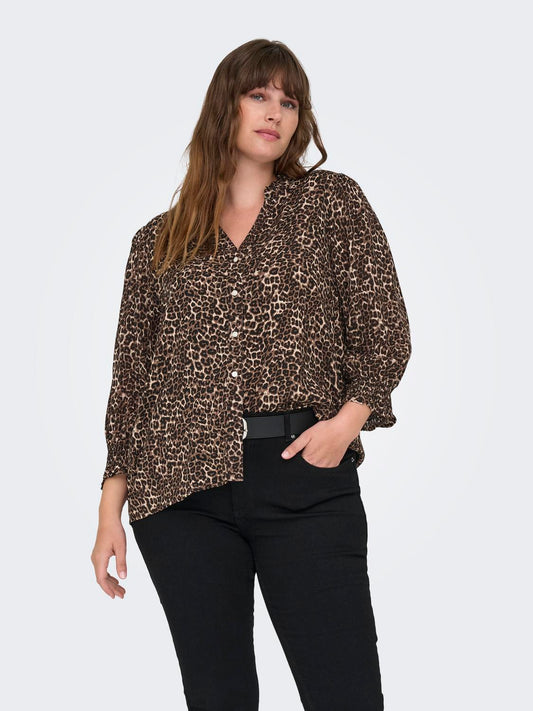 model_shot-front