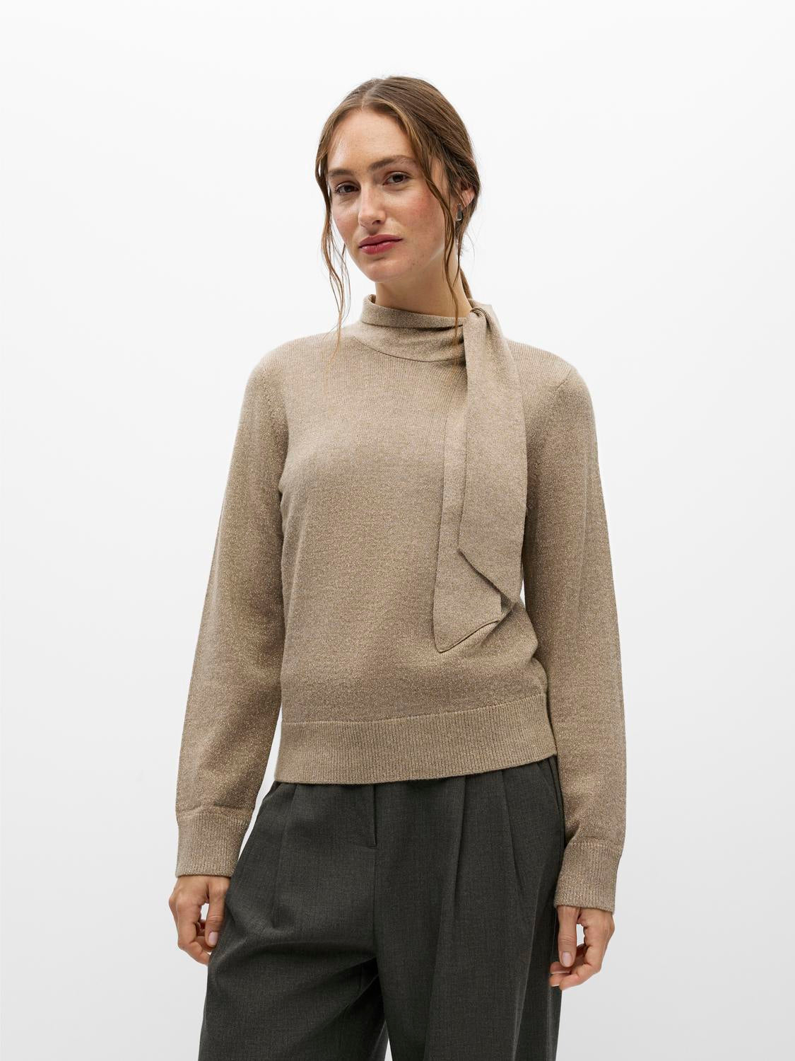 model_shot-front