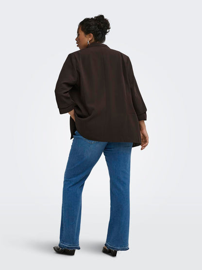 model_shot-back
