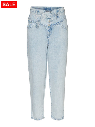 Jive High Rise Belted Tapered Jeans